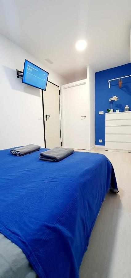 Hostal Urban Basic โอสปิตาเล็ต เดอ โยเบรกัต ภายนอก รูปภาพ